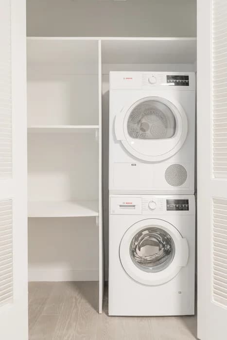 101 West End Avenue #22F, Manhattan, NY 10069 apartment_washer_dryer 1