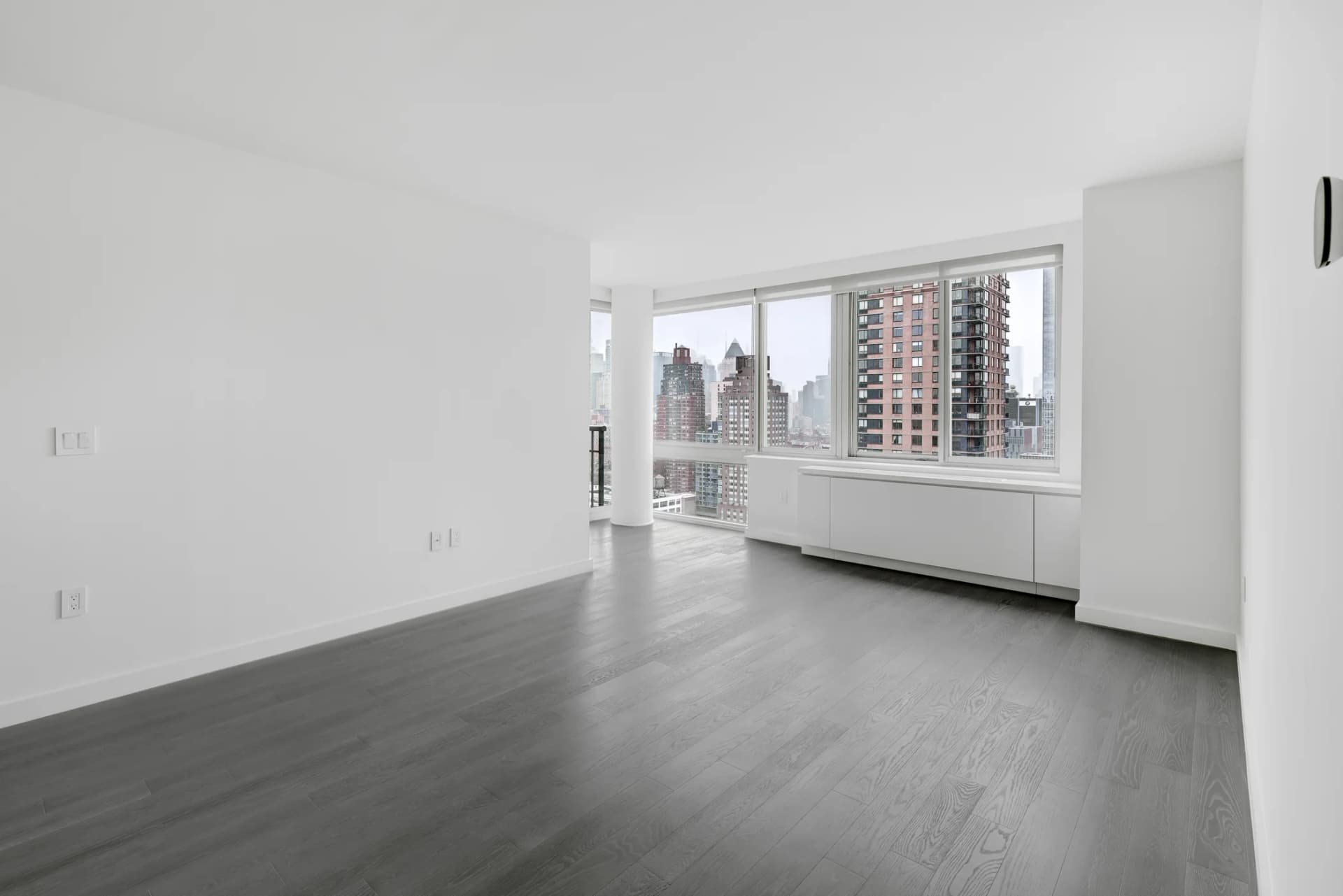 101 West End Avenue #34F, Manhattan, NY 10069 apartment_living_room 1