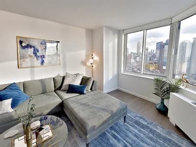 650 W 42 St #0815, Manhattan, NY 10036