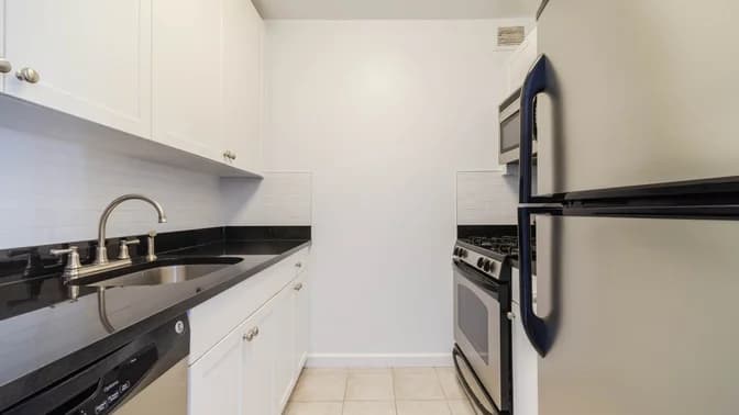 180 Riverside Boulevard #10V, Manhattan, NY 10069