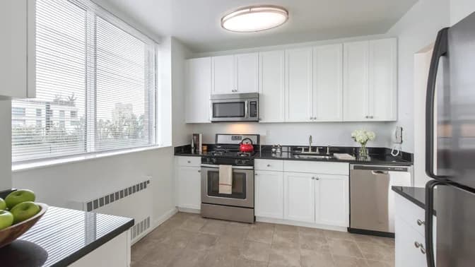 180 Riverside Boulevard #27A, Manhattan, NY 10069 - Image 1