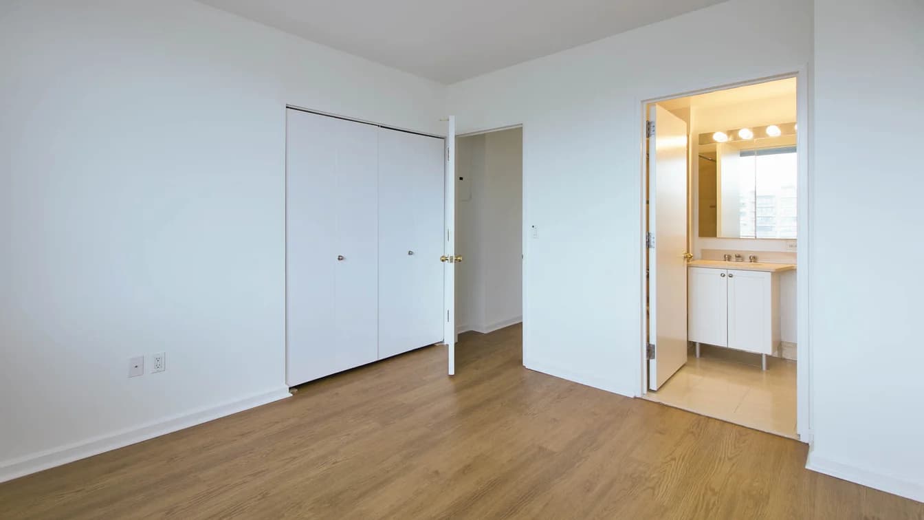 180 Riverside Boulevard #30D, Manhattan, NY 10069 apartment_bedroom_room 1