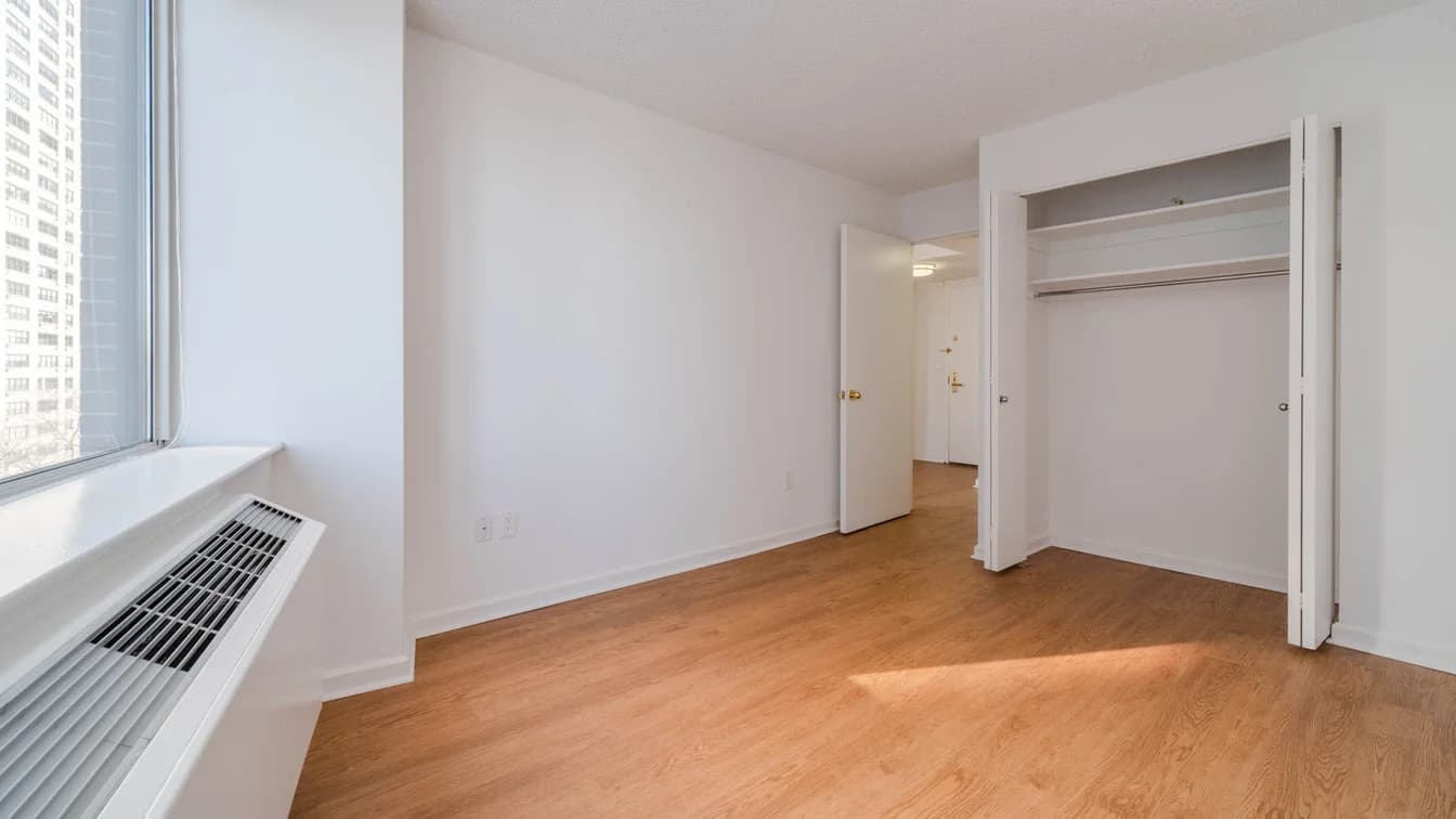 180 Riverside Boulevard #6C, Manhattan, NY 10069 apartment_bedroom_room 1