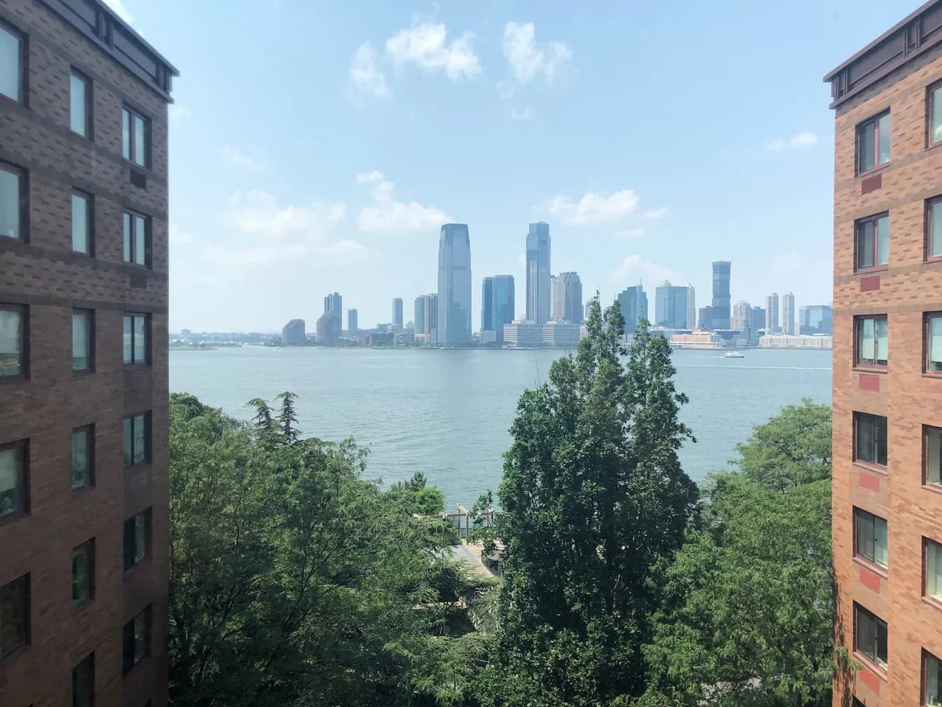 50 Battery Place #6B, Manhattan, NY 10280 apartment_view 1