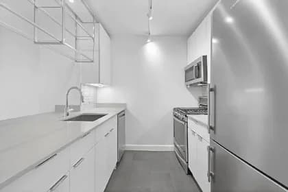 77 W 24 St #4L, Manhattan, NY 10010