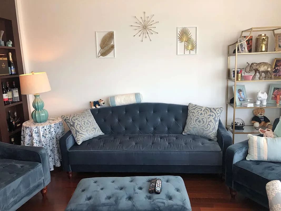 610 West 42 Street #S38A, Manhattan, NY 10036 apartment_living_room 1