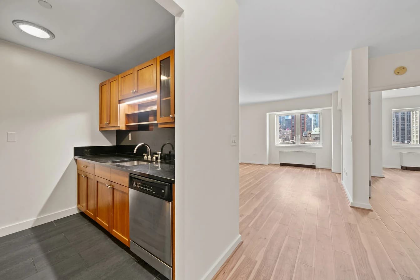 425 Fifth Avenue #23-D, Manhattan, NY 10018 apartment_kitchen 1