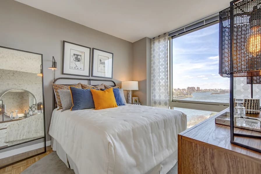The Octagon 888 Main Street #1113, Manhattan, NY 10044 apartment_bedroom_room 1