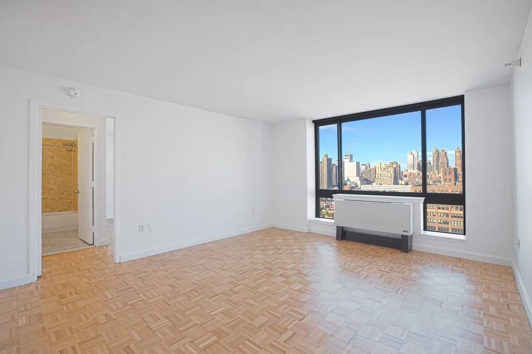 360 West 43 Street #S15E, Manhattan, NY 10036
