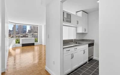360 West 43 Street #n8h, Manhattan, NY 10036