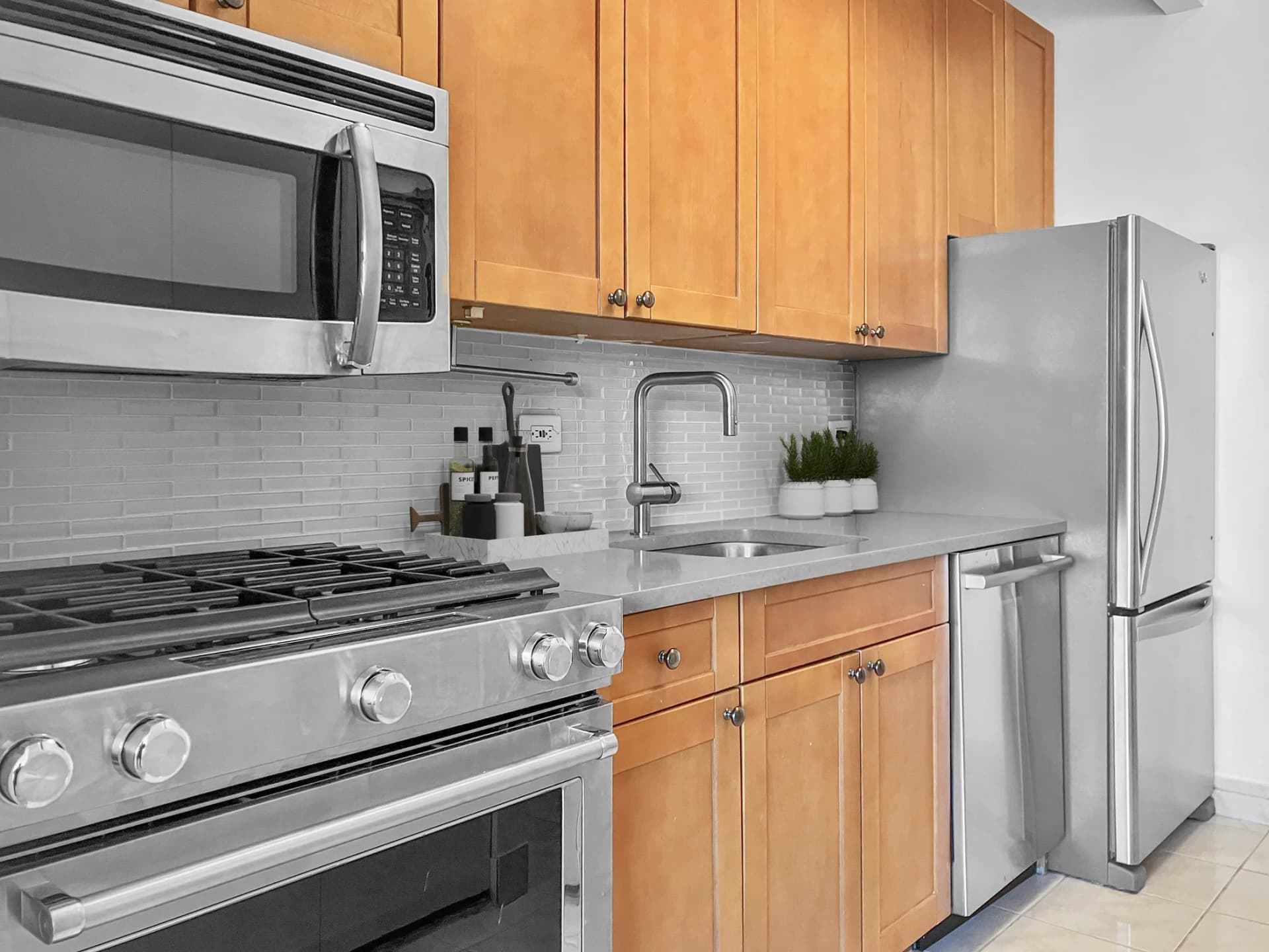 280 East 2 Street #6J, Manhattan, NY 10009 apartment_kitchen 1