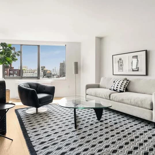 One Union Square South 1 Union Square South #22A, Manhattan, NY 10003 apartment_living_room 1