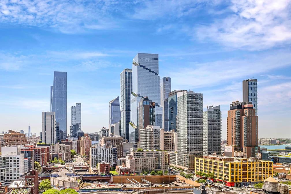 420 West 42 Street #21H, Manhattan, NY 10036