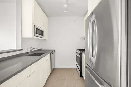 420 West 42 Street #21H, Manhattan, NY 10036