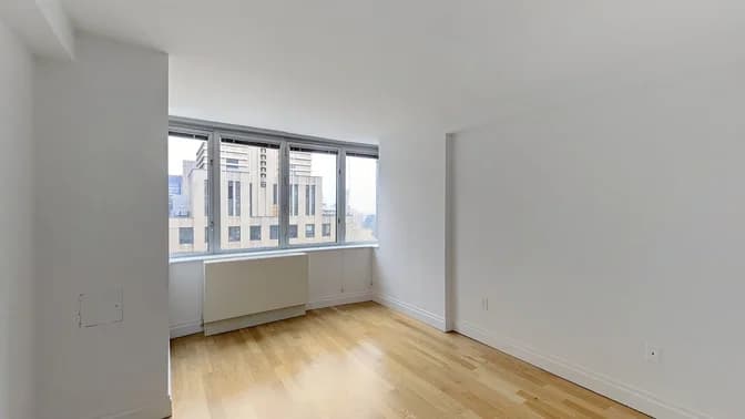 150 East 44 Street #33E, Manhattan, NY 10017 - Image 1