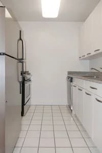 150 East 44 Street #35E, Manhattan, NY 10017