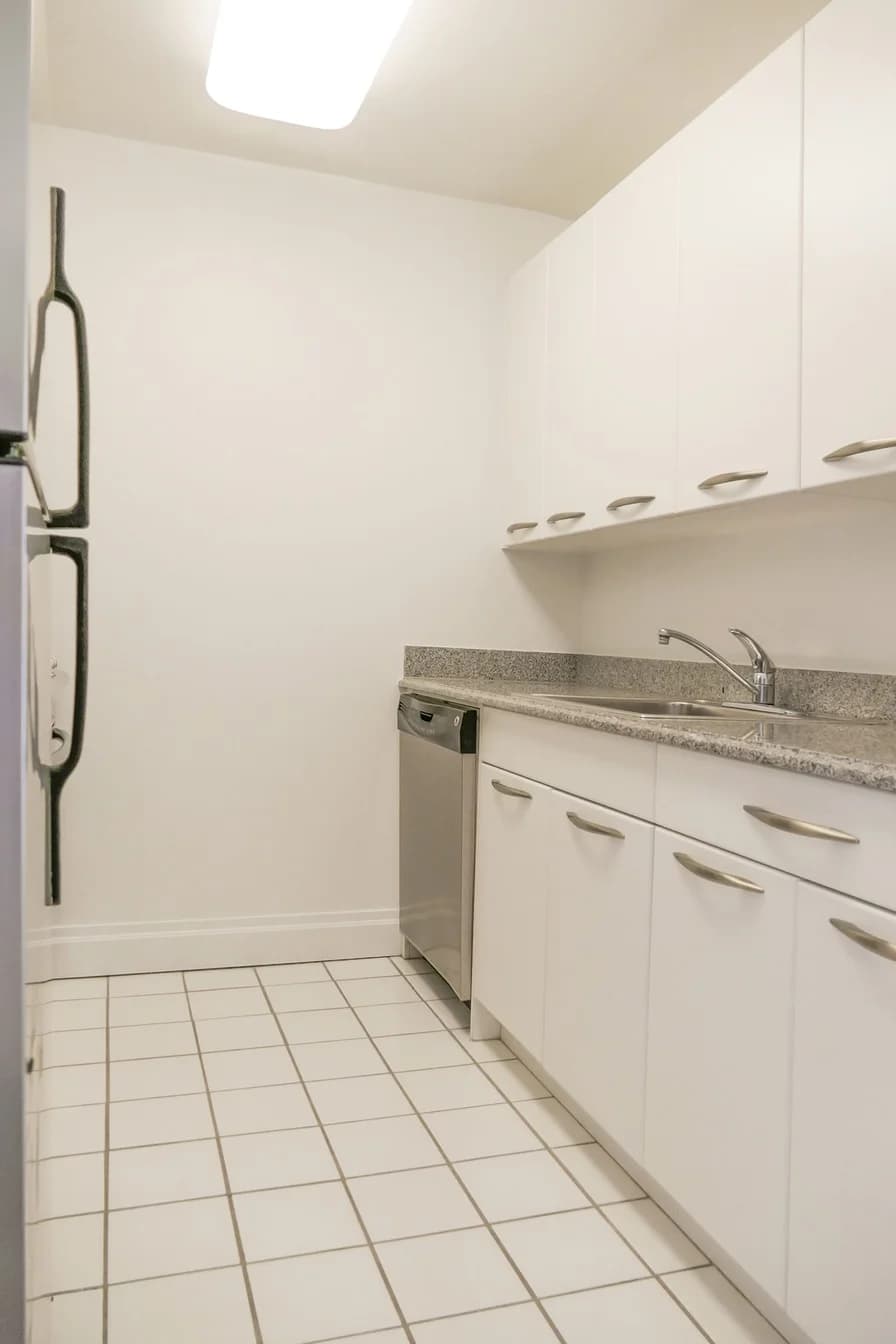 150 East 44 Street #45A, Manhattan, NY 10017 apartment_kitchen 1