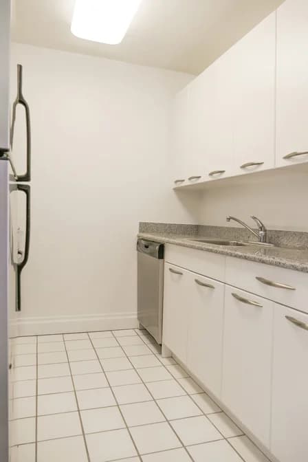 150 East 44 Street #45A, Manhattan, NY 10017