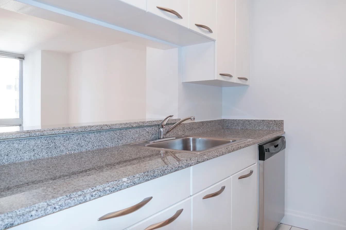 150 East 44 Street #PHD, Manhattan, NY 10017 apartment_kitchen 1