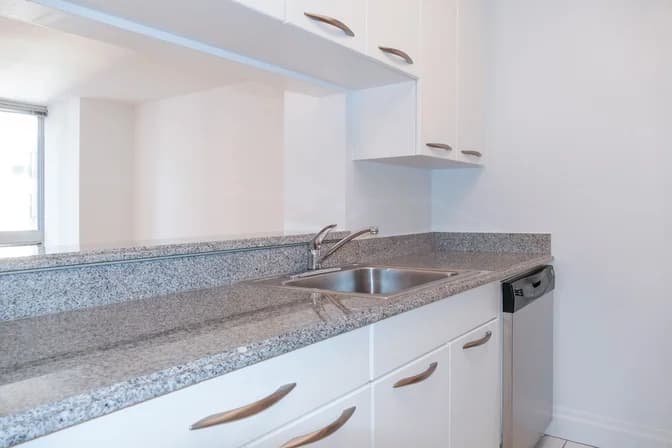 150 East 44 Street #PHD, Manhattan, NY 10017