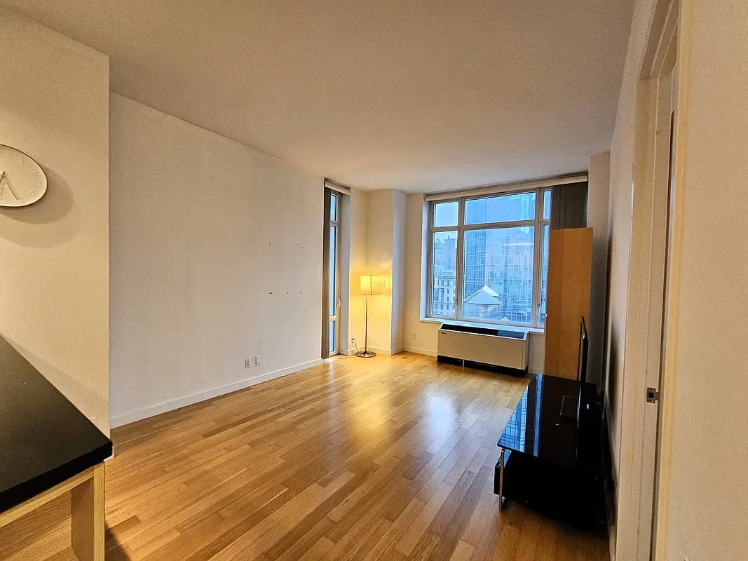 325 5 Avenue #22-E, Manhattan, NY 10016 apartment_living_room 1