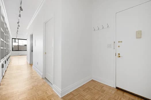 350 East 82 Street #7G, Manhattan, NY 10028