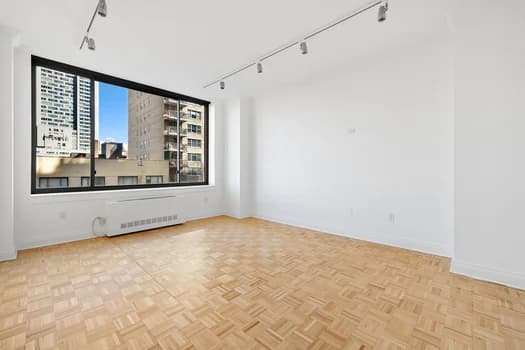 350 East 82 Street #7G, Manhattan, NY 10028