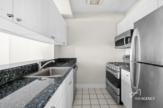 400 East 90 Street #10F, Manhattan, NY 10128