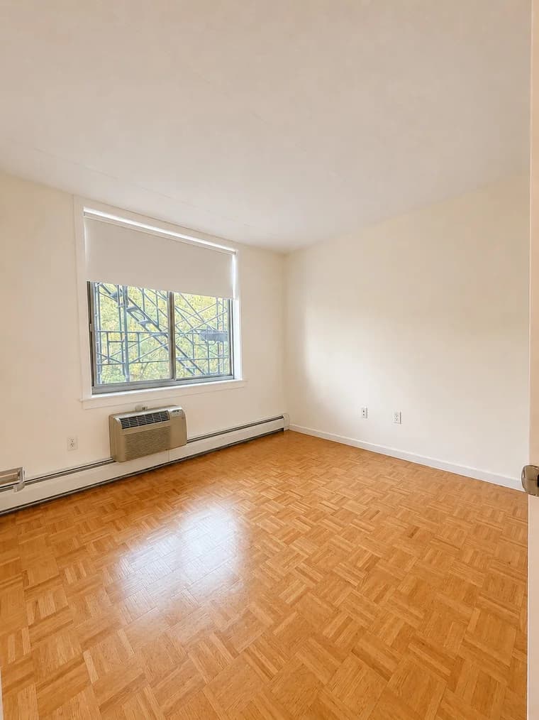 102 Bradhurst Avenue #602, Manhattan, NY 10039 apartment_bedroom_room 1