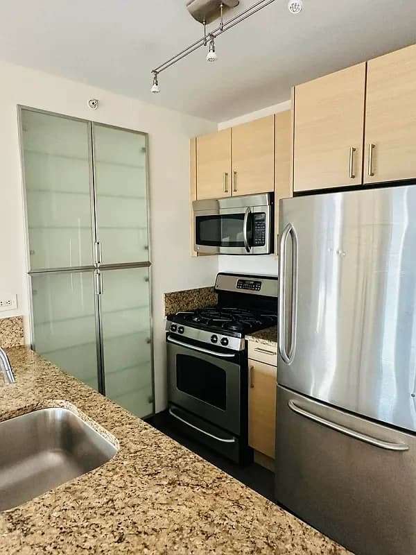 125 W 31 St #14D, Manhattan, NY 10001 apartment_kitchen 1