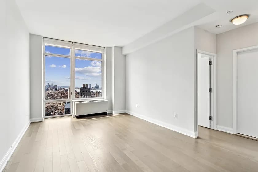 125 W 31 St #32J, Manhattan, NY 10001 apartment_living_room 1