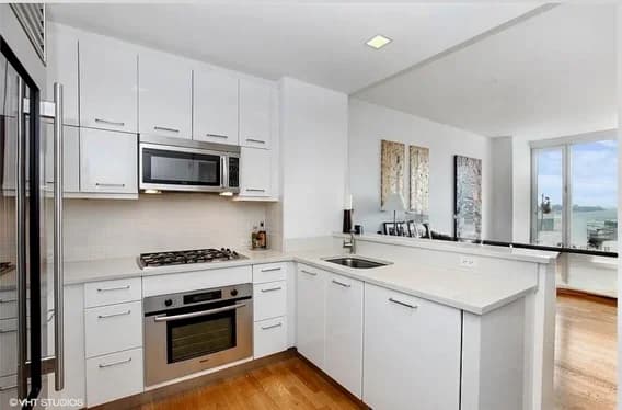 635 West 42 Street #14D, Manhattan, NY 10036