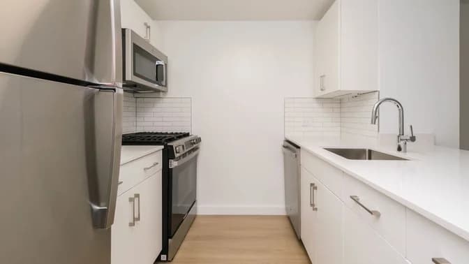 400 West 37 Street #10T, Manhattan, NY 10018