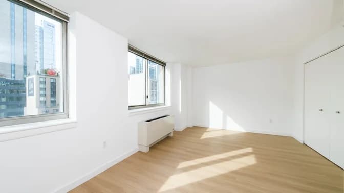 400 West 37 Street #14H, Manhattan, NY 10018 - Image 1