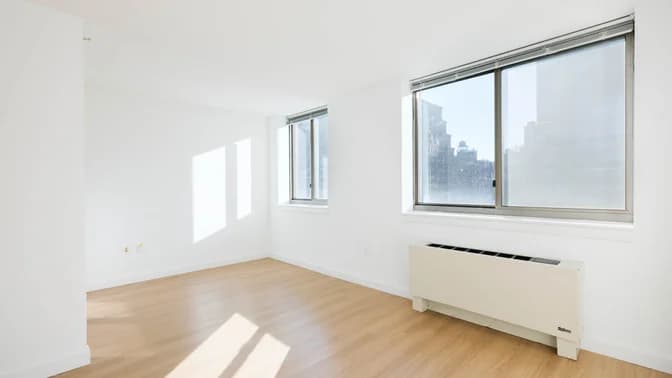 400 West 37 Street #7F, Manhattan, NY 10018