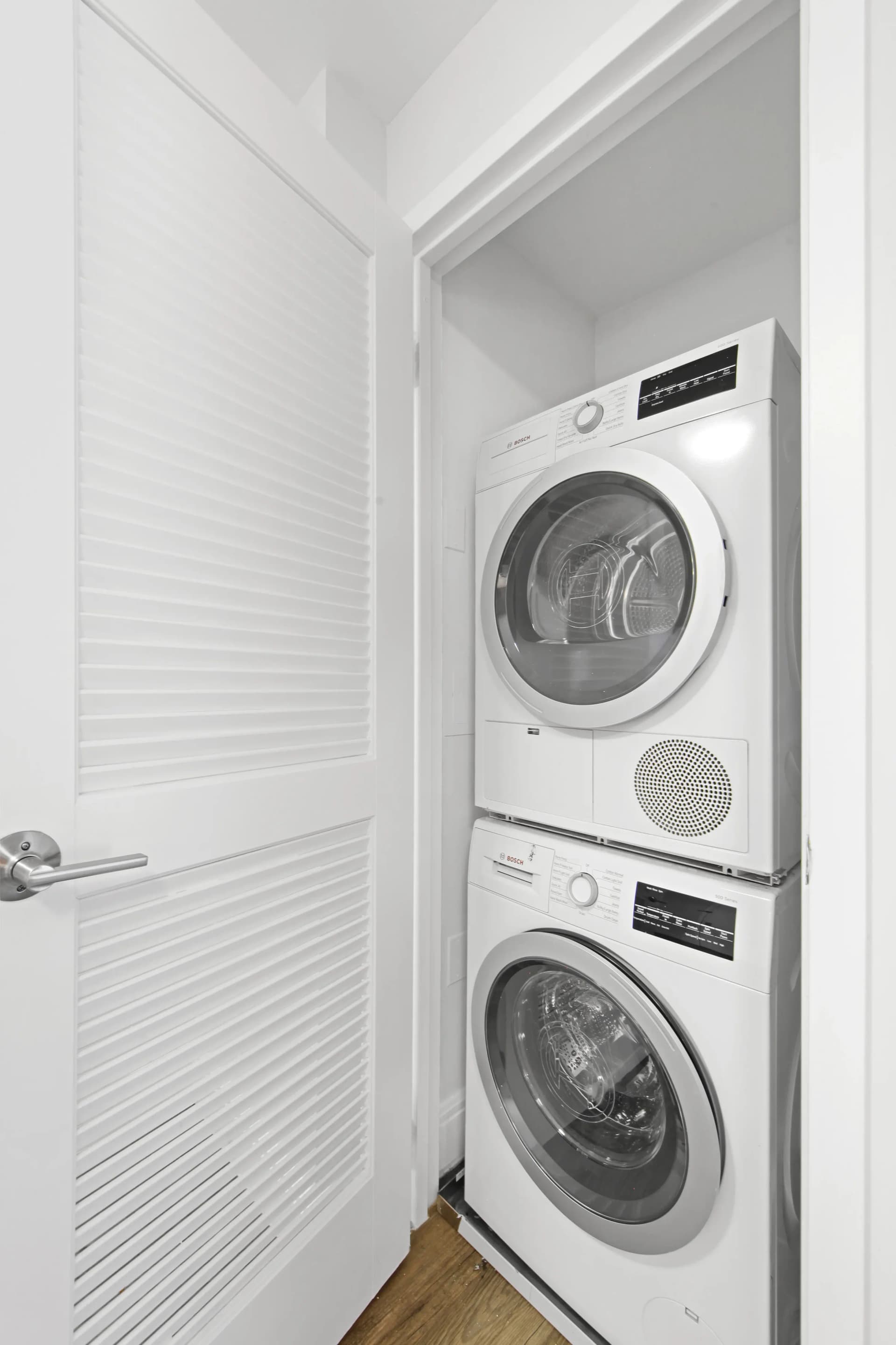 354 East 91 Street #0205, Manhattan, NY 10128 apartment_washer_dryer 1