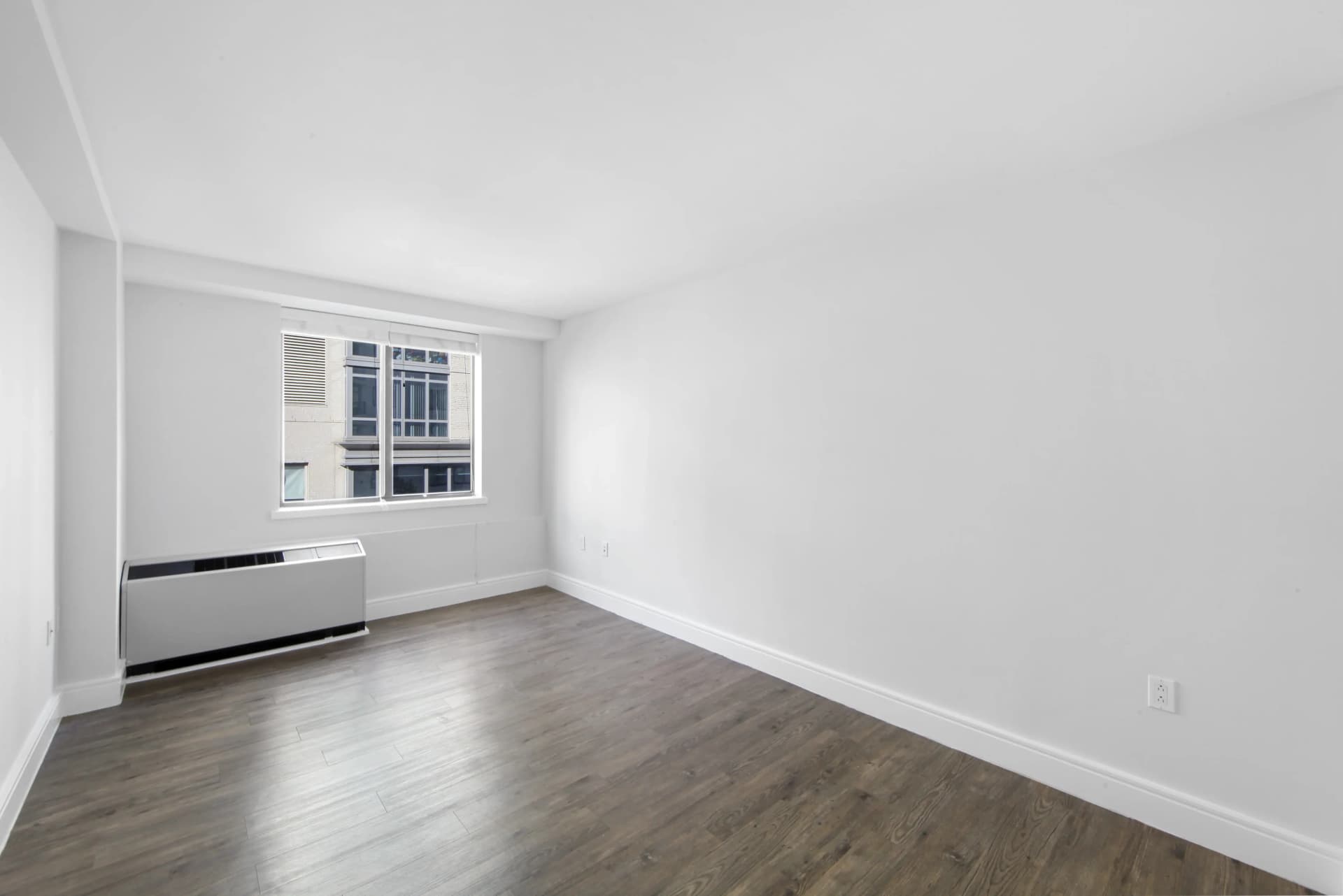 354 East 91 Street #0601, Manhattan, NY 10128 apartment_bedroom_room 1