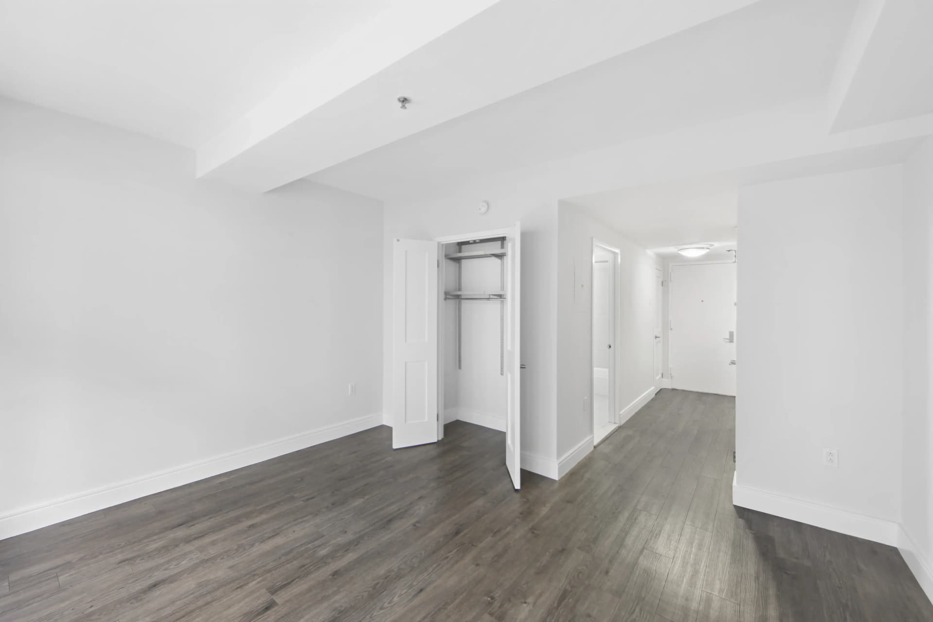 354 East 91 Street #0603, Manhattan, NY 10128 apartment_closet 1