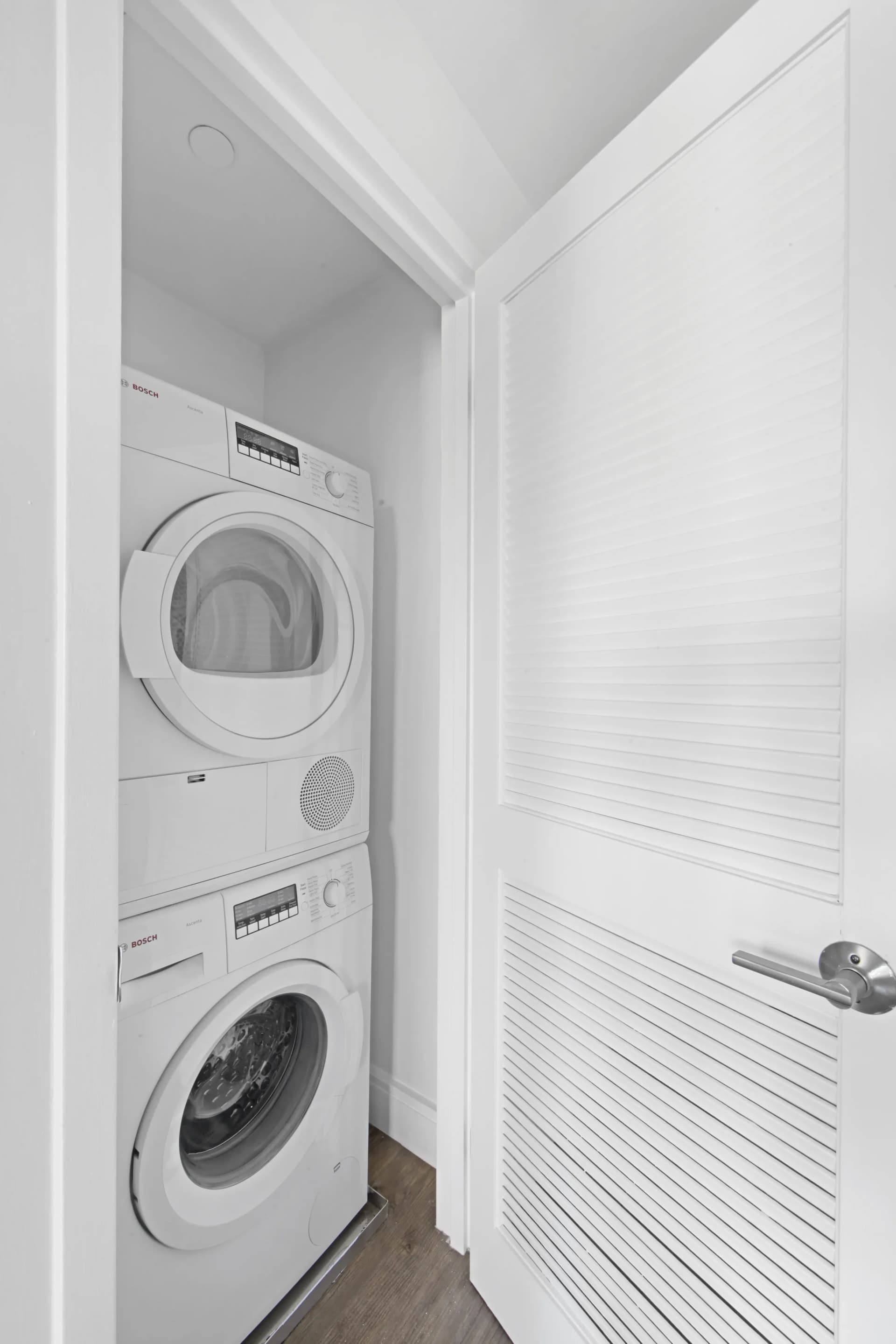 354 East 91 Street #0807, Manhattan, NY 10128 apartment_washer_dryer 1