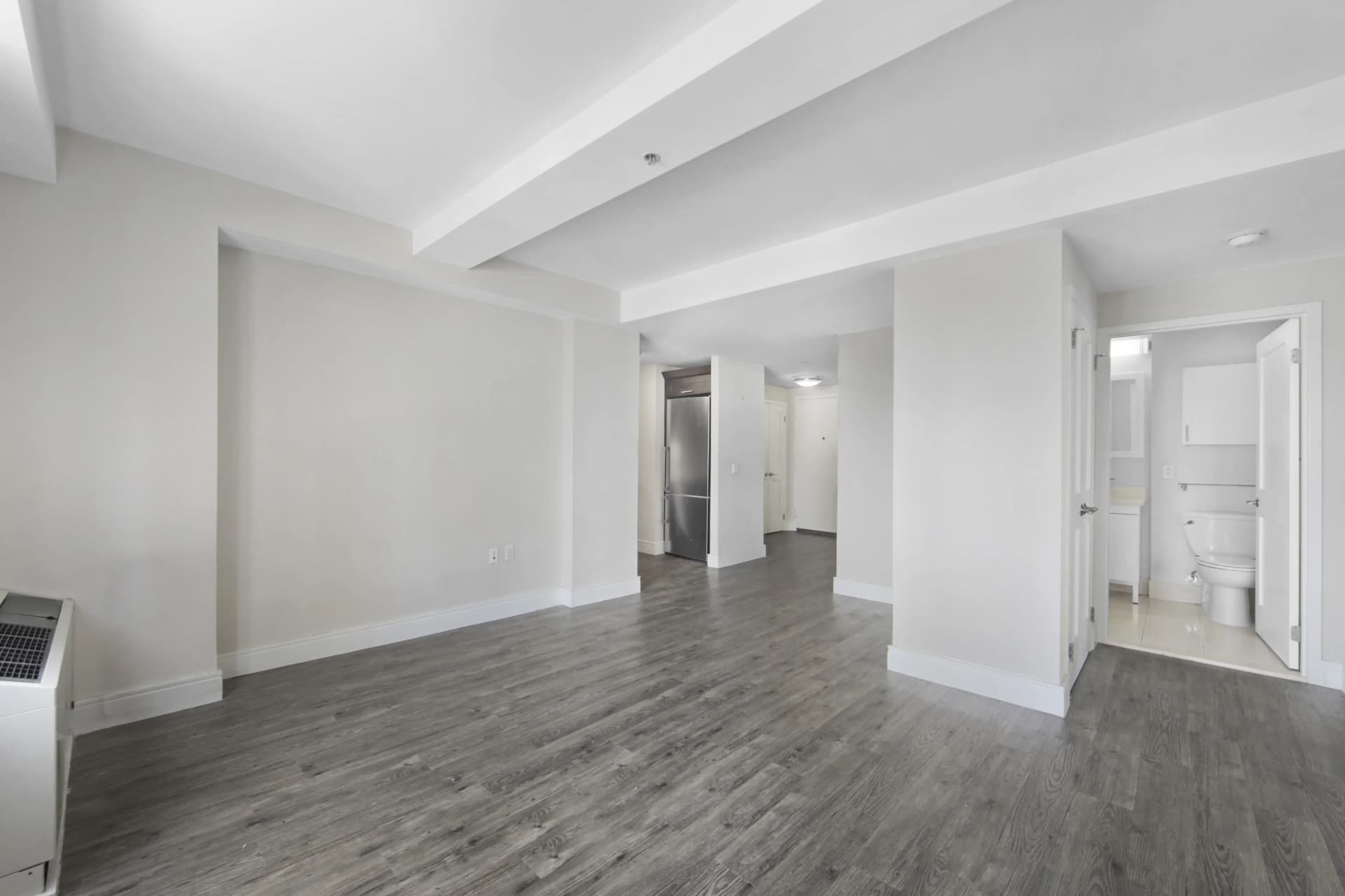 354 East 91 Street #0904, Manhattan, NY 10128 apartment_living_room 1