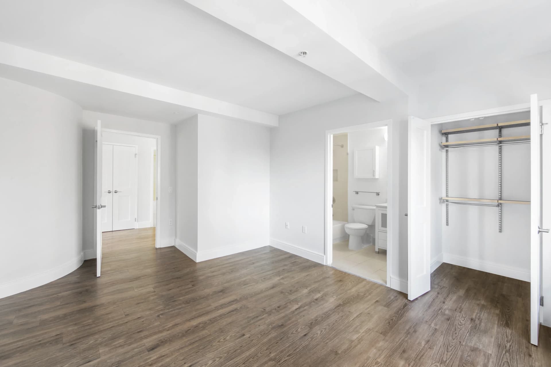354 East 91 Street #1703, Manhattan, NY 10128 apartment_walk_in_closet 1