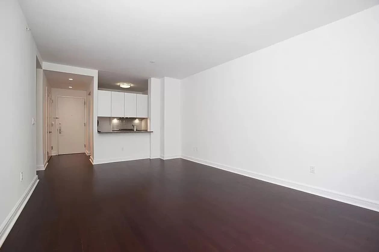 100 Riverside Boulevard #5-D, Manhattan, NY 10069 apartment_living_room 1