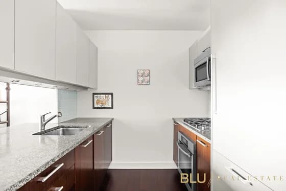 100 Riverside Boulevard #8-J, Manhattan, NY 10069