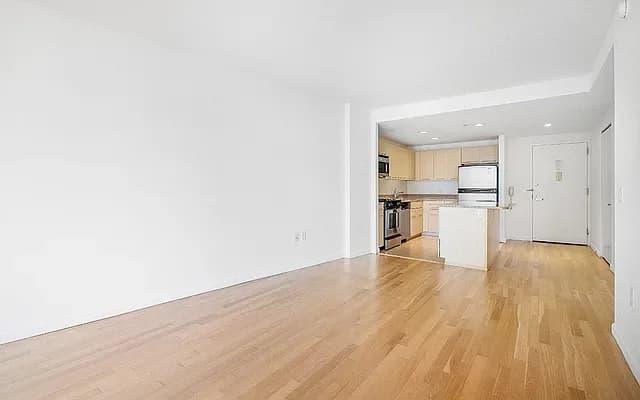 1 Morningside Drive #412, Manhattan, NY 10025 apartment_living_room 1