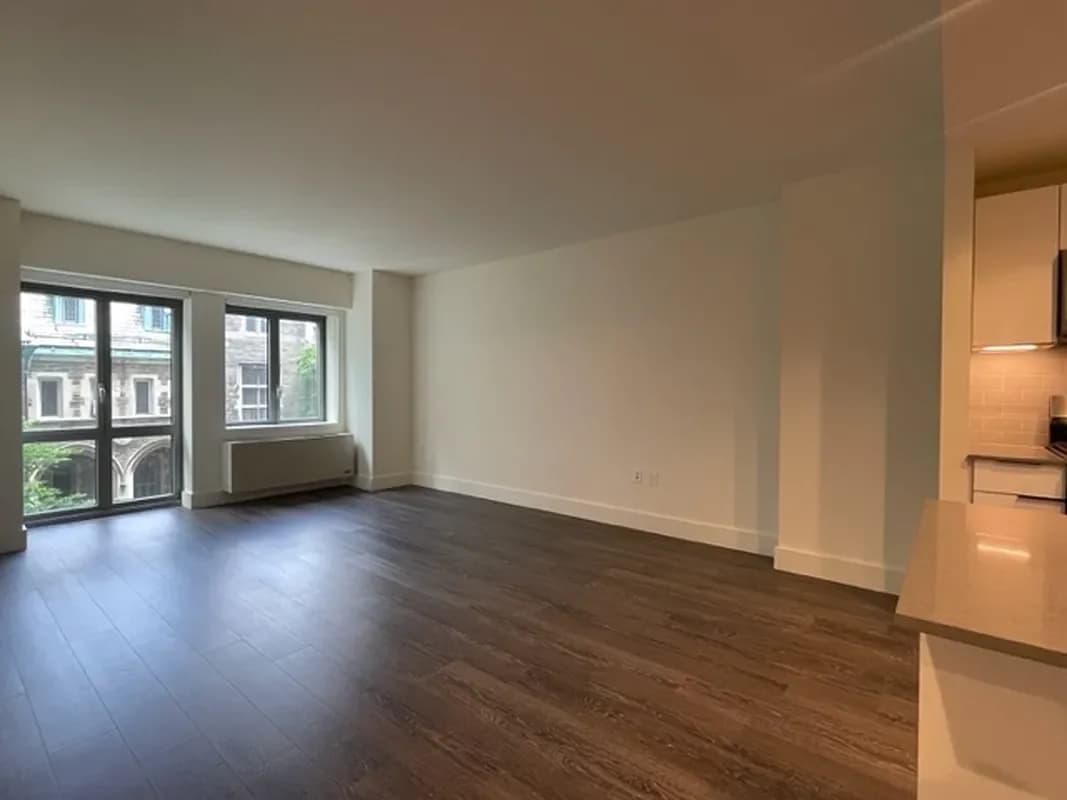 401 Cathedral Parkway #604, Manhattan, NY 10025 apartment_living_room 1