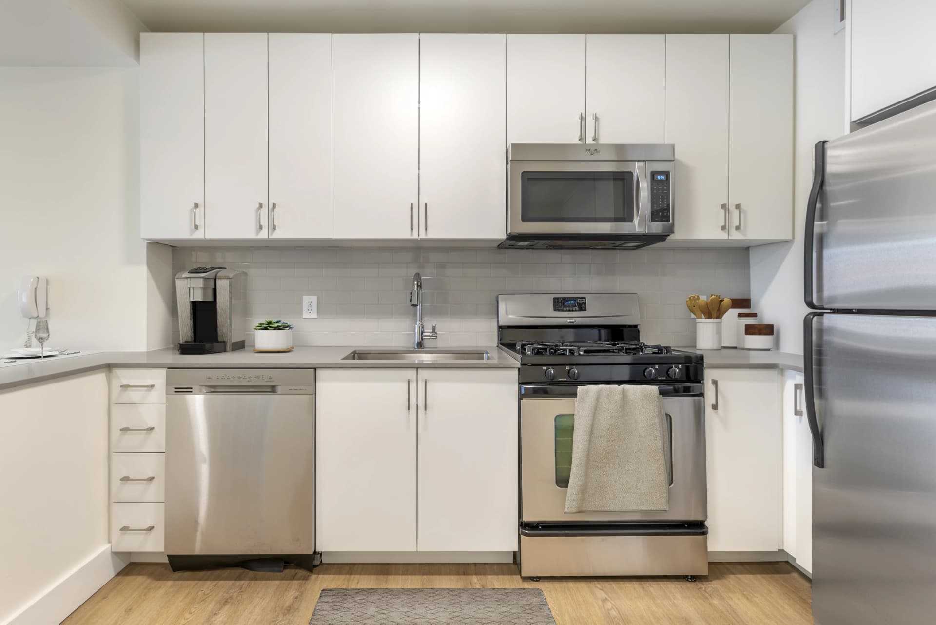 515 West 52 Street #014G, Manhattan, NY 10019 apartment_kitchen 1