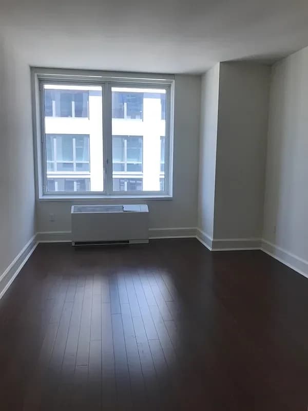 60 Riverside Boulevard #0303, Manhattan, NY 10069 apartment_living_room 1