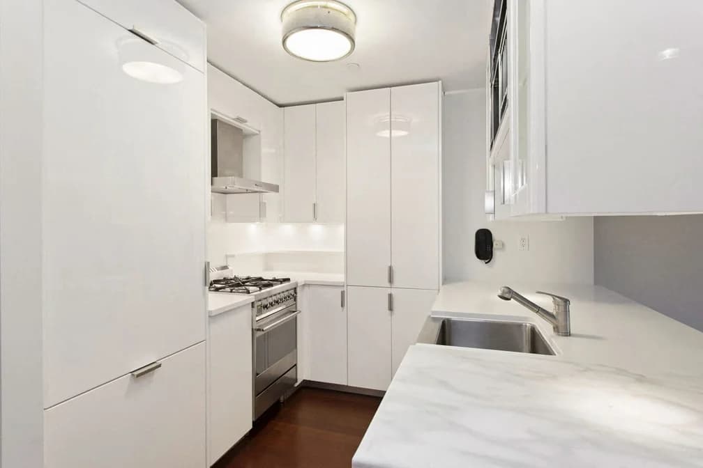 60 Riverside Boulevard #0509, Manhattan, NY 10069 apartment_kitchen 1