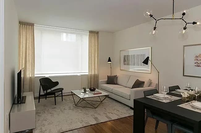 320 W 38 St #403, Manhattan, NY 10018