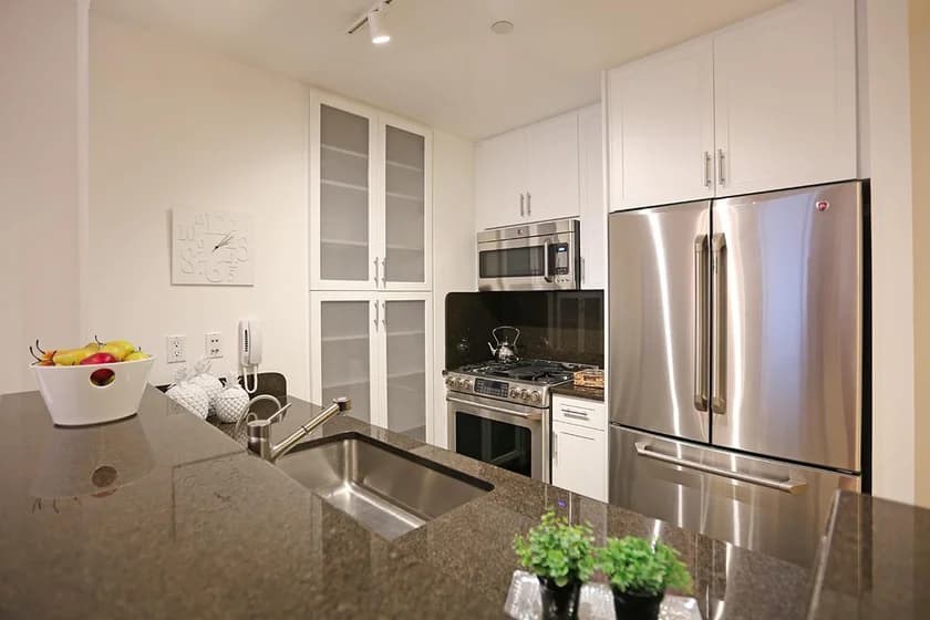 320 W 38 St #7519, Manhattan, NY 10018 apartment_kitchen 1